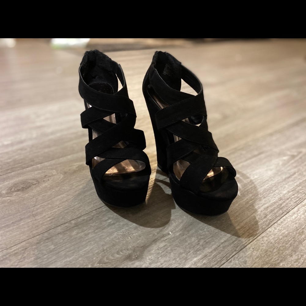 Madden Girl Wedges